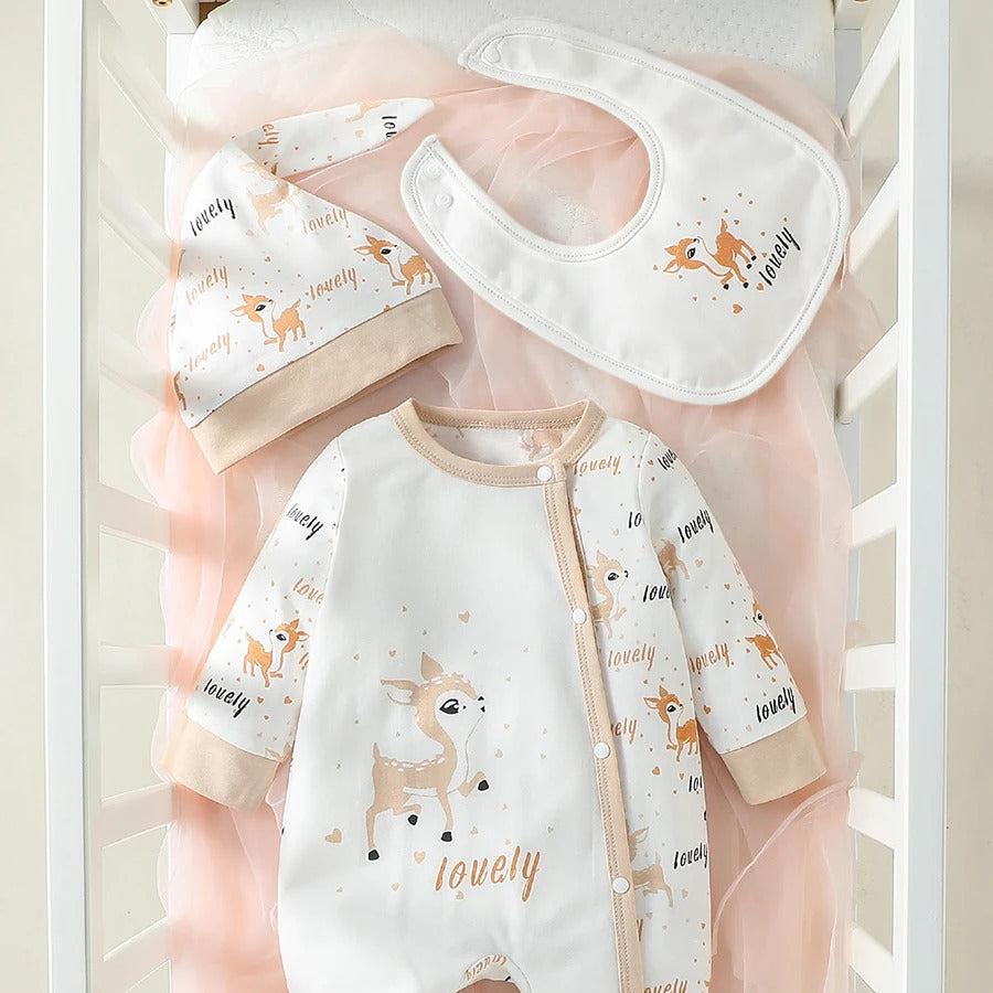 4-teiliges Baby-Set: Langarm-Overall mit Cartoon-Motiv, Lätzchen, Handschuhe und Hut - Mon Bebé